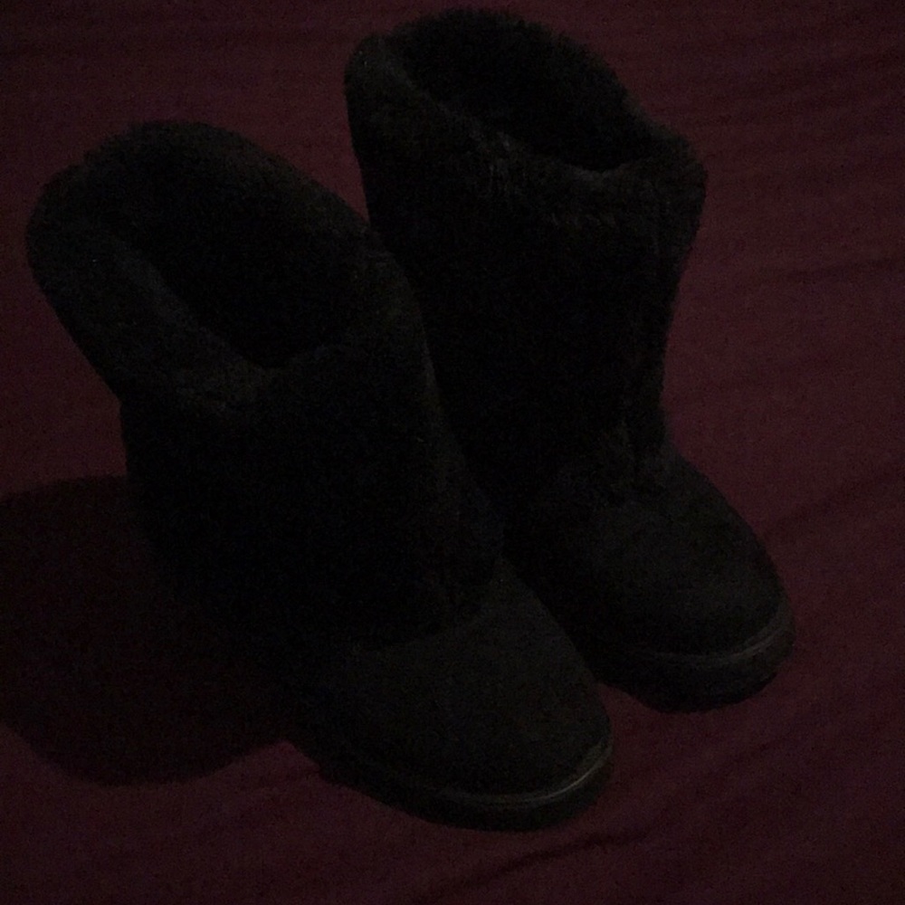 Black UGG black inside black outside All black